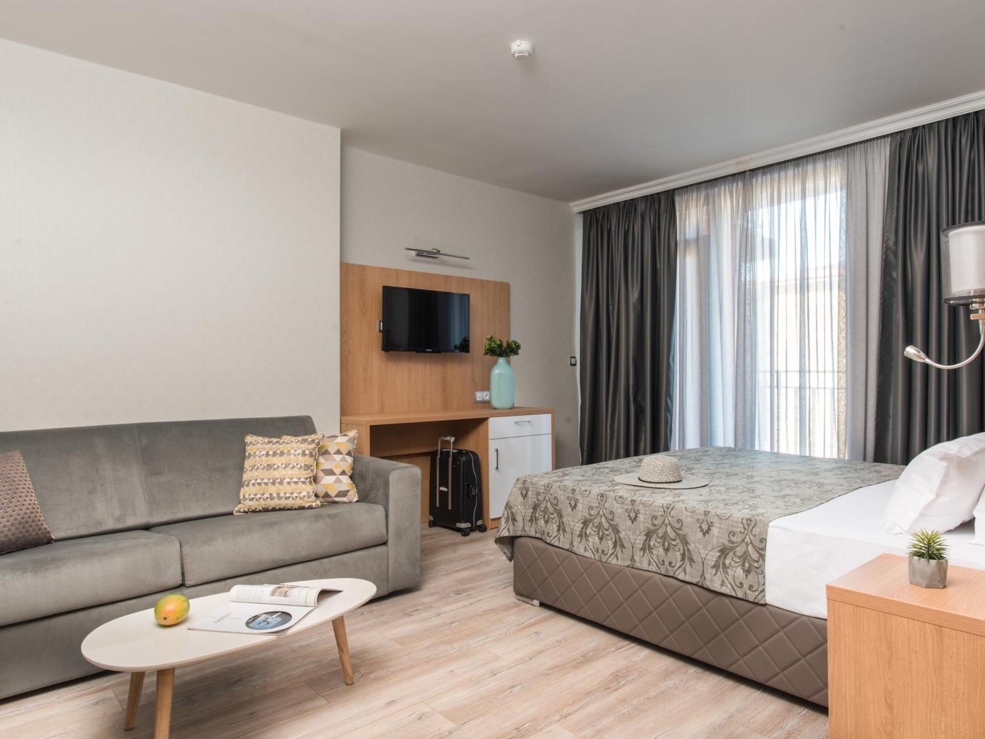 Tia Maria Is Situated In The Southern Part Of The Sunny Beach Resort Dış mekan fotoğraf